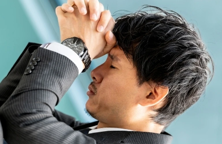 嘘を見抜く方法｜嘘をつく人に見られる特徴と行動